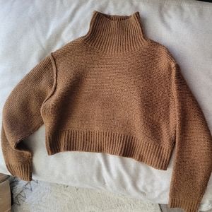 Brown Elodie Cropped sweater size medium